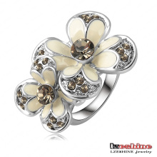 Anel de flor de esmalte branco anel de gotejamento de óleo platinado platina (ri-hq0055)